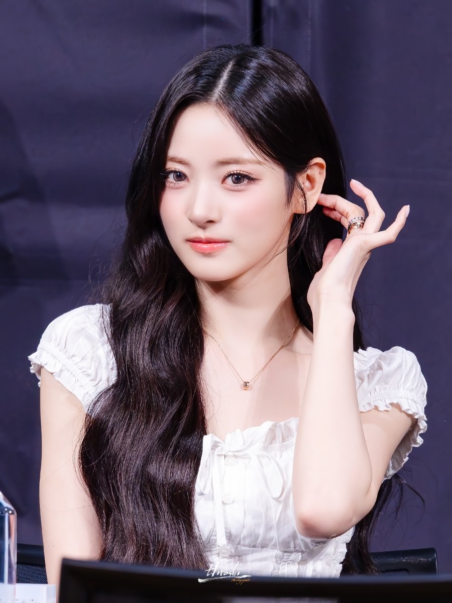 260801 MEOVV 『BITE NOW』OFFLINE RELEASE EVENT サイン会 HQ📷 #ANNA