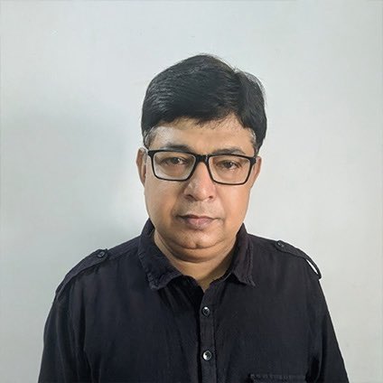 ComradeMalal's tweet photo. कोई एक जर्नलिस्ट जिन्हें प्रशांत की जीत जेनुइनली ख़ुशी देगी वो संतोष सिंह हैं।

जब बाक़ी पत्रकार प्रशांत किशोर को दूसरा पुष्पम प्रिया घोषित करके अपने पत्रकारिता की समझ दिखा रहे थे तब संतोष सिंह जेन्युइनली प्रशांत के विजन को समझ रहे थे और सीरियसली उसे रिपोर्ट कर रहे थे।

प्रशांत के पॉलिटिक्स के इंपैक्ट को लांग टर्म में समझा रहे थे।

अब इस जीत के बाद इनके आर्टिकल का इंतेजार रहेगा।