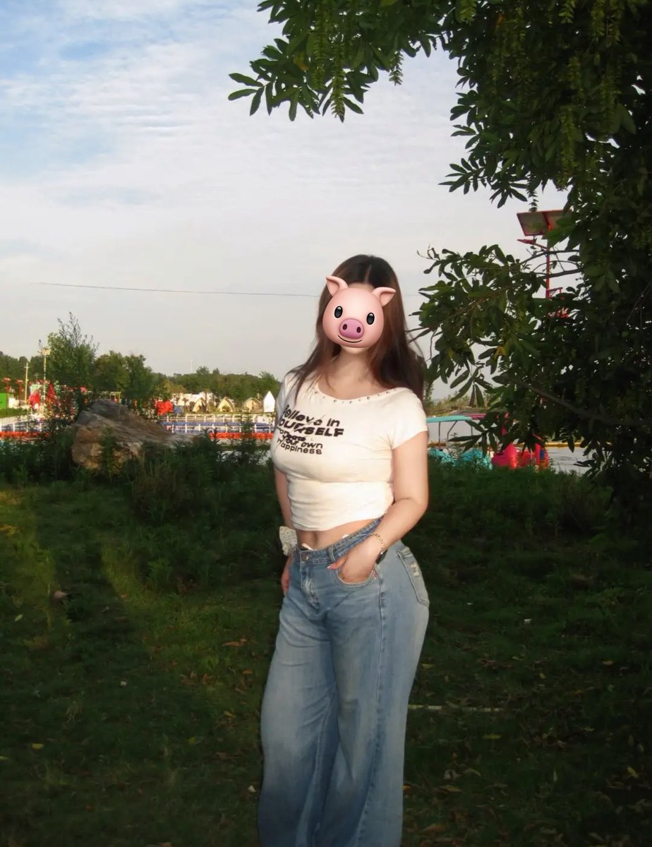 BeatriceSa85582's tweet photo. 안녕하세요  🐷

#가슴 #통통 #bbw #돼지 https://t.co/g9NhULyWfV