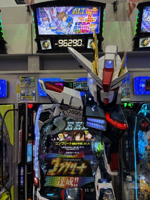 ABC_shimotogari's tweet photo. 超速報です‼️
本日から稼働開始した最新台の
------------------------------
eF機動戦士ガンダムSEED 
        クライマックス
------------------------------
なんと・・・先程・・・・
コンプリート達成しました

稼働開始初日ですよ・・・💦 https://t.co/B8khKX7sCT