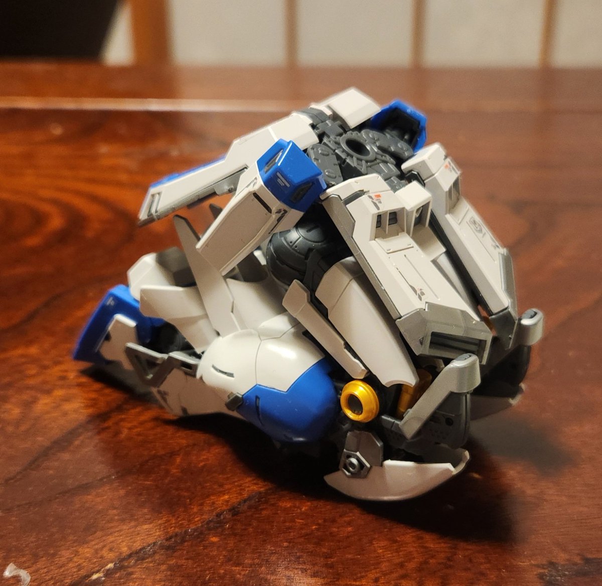 mmakomk's tweet photo. 今のガンプラは正座までできるとは、こりゃおどろき　#ガンプラ　#ハイニュー　#RG https://t.co/nzLq64fYjo