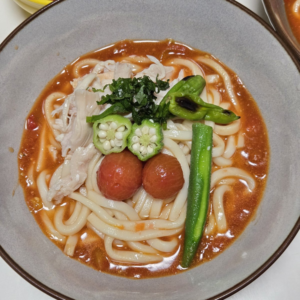 Melogoldsilver's tweet photo. 冷トマらーにしたかったけど、冷トマうどん　他

フォロワーさんのおいしそうでスープに何がはいってそうか教えていただいて適当です。
初めて味噌いれました。

🍎アンブロシア https://t.co/POc8vZtYdL