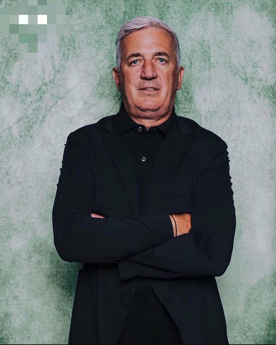 Mohamedyou85246's tweet photo. 🚨🇸🇦 La Fédération saoudienne vise Vladimir Petković !

La Fédération saoudienne de football s'intéresse à Vladimir Petković, ancien sélectionneur de l'Algérie, pour prendre les rênes de la sélection saoudienne lors de la prochaine étape.

🗞️| @derradjihafid https://t.co/uxZtlGvmoT