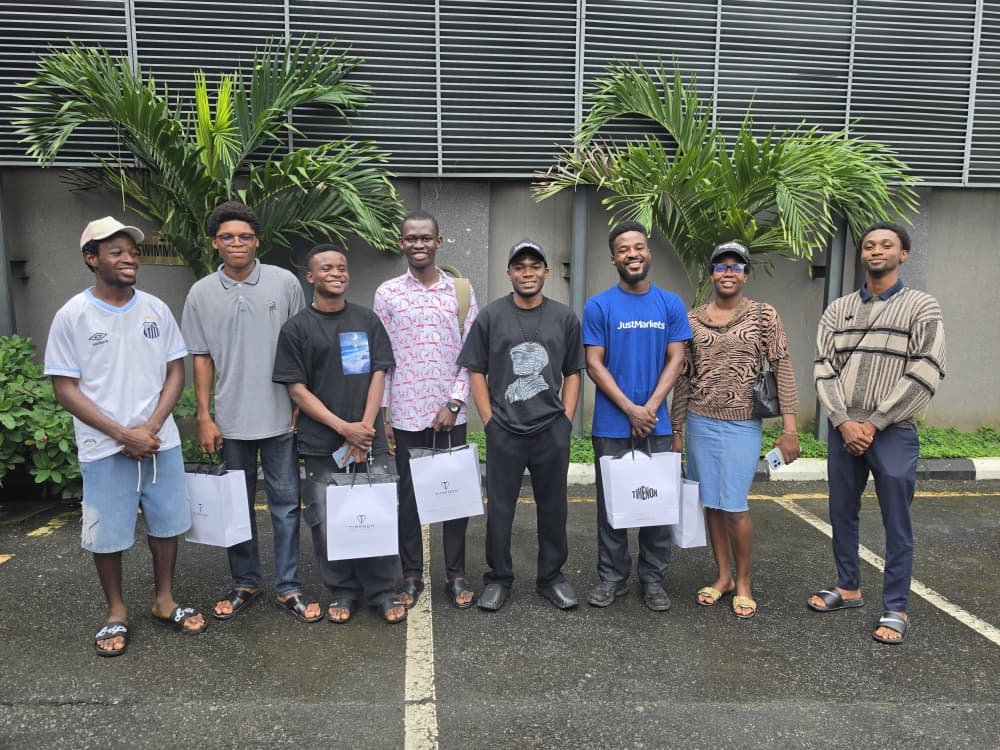 SICHRISJ's tweet photo. UYO traders boot capm. ๐๐
ThankGod we have big traders with good Heart like @Big_kingz_ for setting this up for us.
We also had the trading competition for Uyo traders and your man came First ๐ฅ๐
It was an amazing time packed with so much value.
@tradingtalesg https://t.co/WWPqyJ6IQq