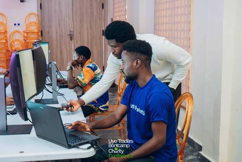 SICHRISJ's tweet photo. UYO traders boot capm. ๐๐
ThankGod we have big traders with good Heart like @Big_kingz_ for setting this up for us.
We also had the trading competition for Uyo traders and your man came First ๐ฅ๐
It was an amazing time packed with so much value.
@tradingtalesg https://t.co/WWPqyJ6IQq