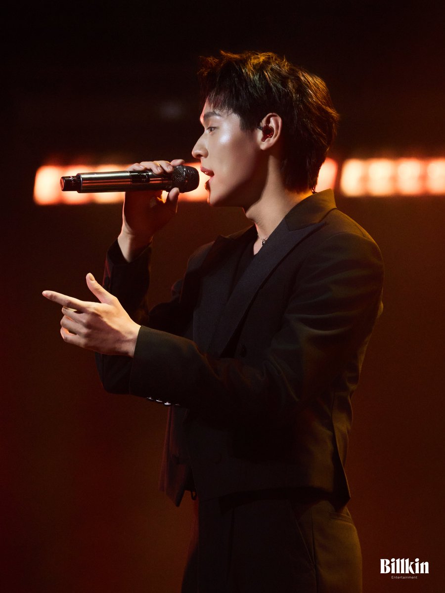 Billkin_Ent's tweet photo. Every little moment stays close to my heart. 🧡

Thank you for all the love. So grateful and honored to receive ‘Weibo Malaysia Representative Cross-disciplinary Artist of Original Film, Television and Music’ Sharing this moment with all of you made it even more special. ✨

BILLKIN X WEIBO MALAYSIA
#WeiboCulturalCommunicationNightMalaysia
#Bbillkin