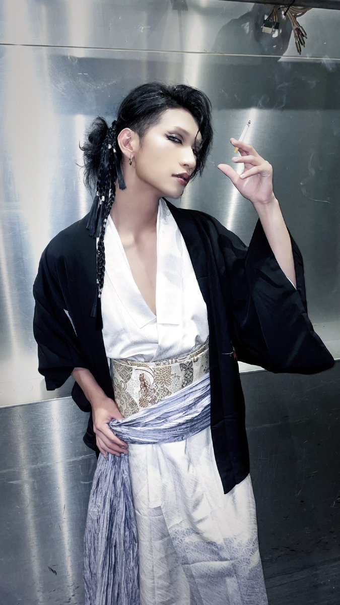 NPC_DAICHI's tweet photo. 夏の装い。🚬 https://t.co/mzPMhQYzRr