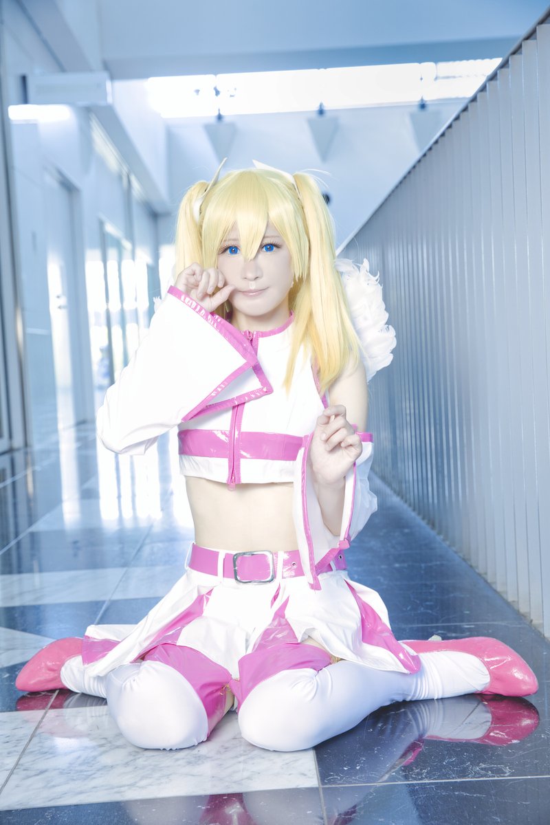 i_emaq's tweet photo. 【コス／2.5次元の誘惑／リリエル】  

  photo:はっさくさん（@8saku）       

 #利央cs https://t.co/WEMn9tAowq