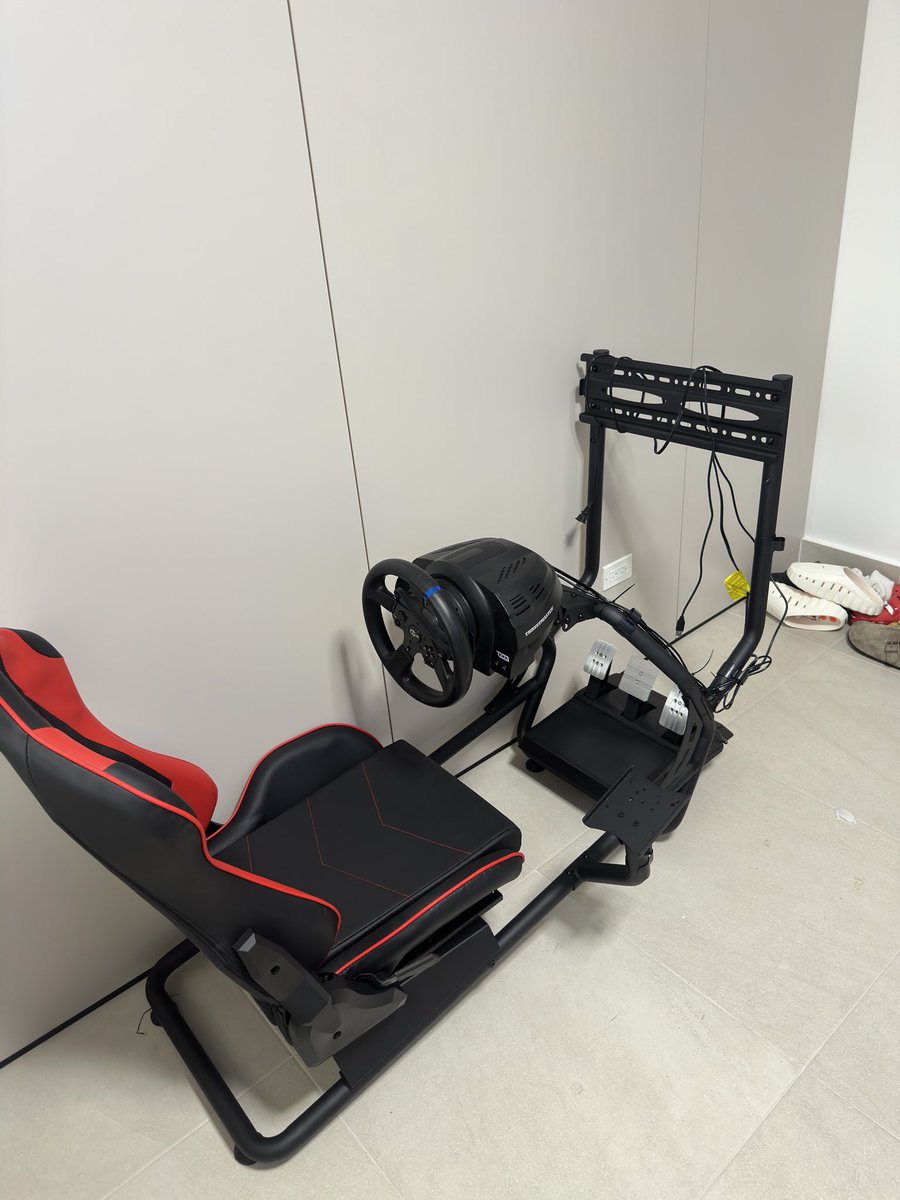 panamagadget's tweet photo. Proyecto completado. ✅

📺 Instalación profesional de un TV de 65”.
🏎️ Armado de un Racing Simulator Cockpit para una experiencia de conducción inmersiva.

#TheGadgetStore #Tecnología #Gaming #Panamá https://t.co/FtBvjY817k