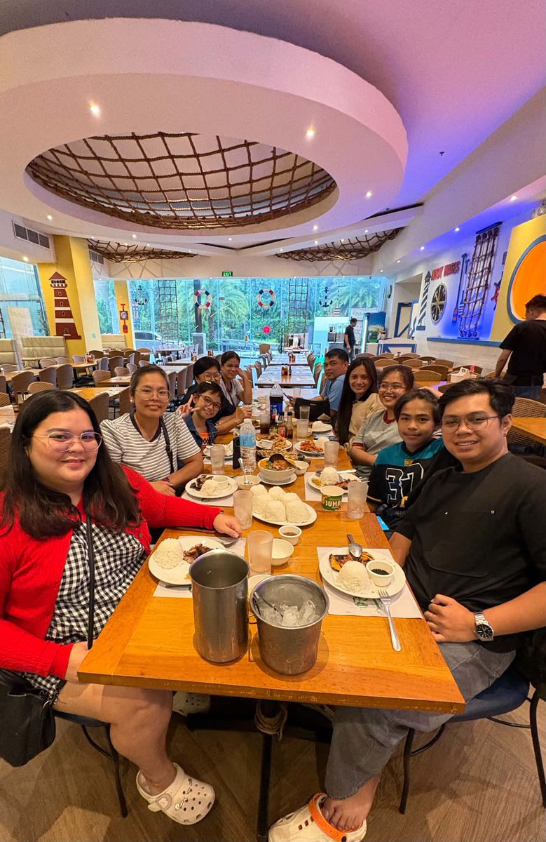 luckelle_'s tweet photo. giligan's restau, vista mall dasma - 080126 https://t.co/6MlHzPVORk
