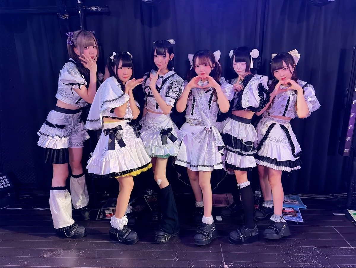 OyafukoDolls's tweet photo. ドールズ研修生「あまえるな」加入！💚
新体制お披露目ライブありがとうございました！⭐️6人組となり更にパワーアップしたドールズと新メンバーるなをよろしくお願いします！👀💚「みーんな、るなにあまえるな！💚」 https://t.co/J4qqjgd3yP