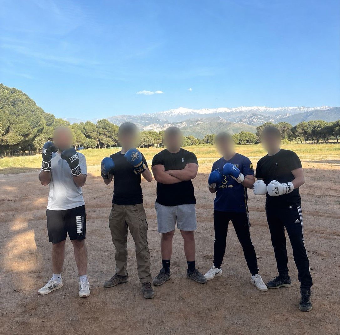 99APG's tweet photo. @Straightedg3e @danielcarrobcn @frenteobreroesp Teniendo en cuenta que eres uno de estos 5, que supuráis estrogenos. No creo que puedas hablar de dar vergüenza ajena. https://t.co/m03M2cgV5S