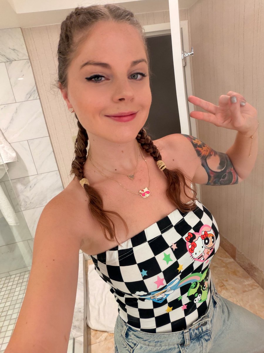 Ashley tweet media