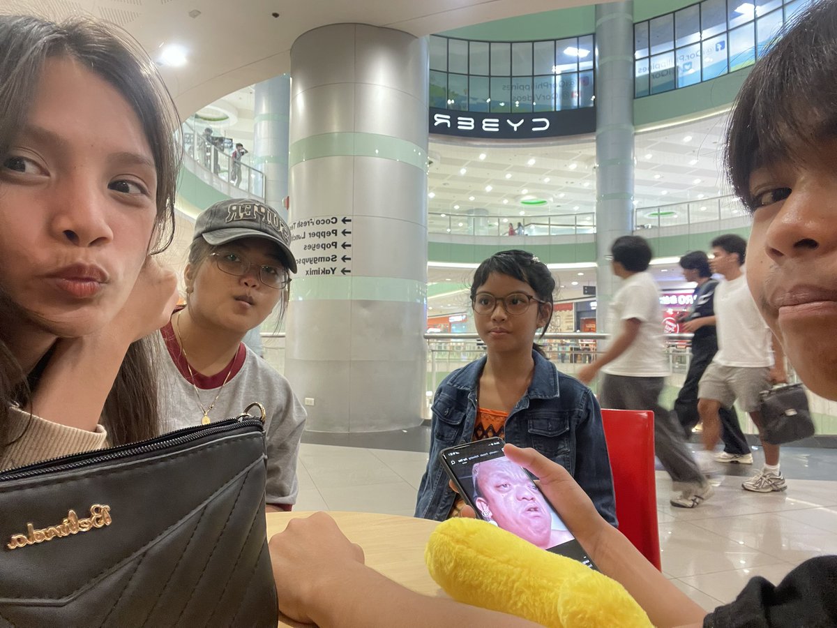 luckelle_'s tweet photo. loml w the enemies - 080126
❎watched spidey
✅spent hundreds and hundreds of tokens HWFSHSGAHAHAHAHA https://t.co/T2UYvflI15