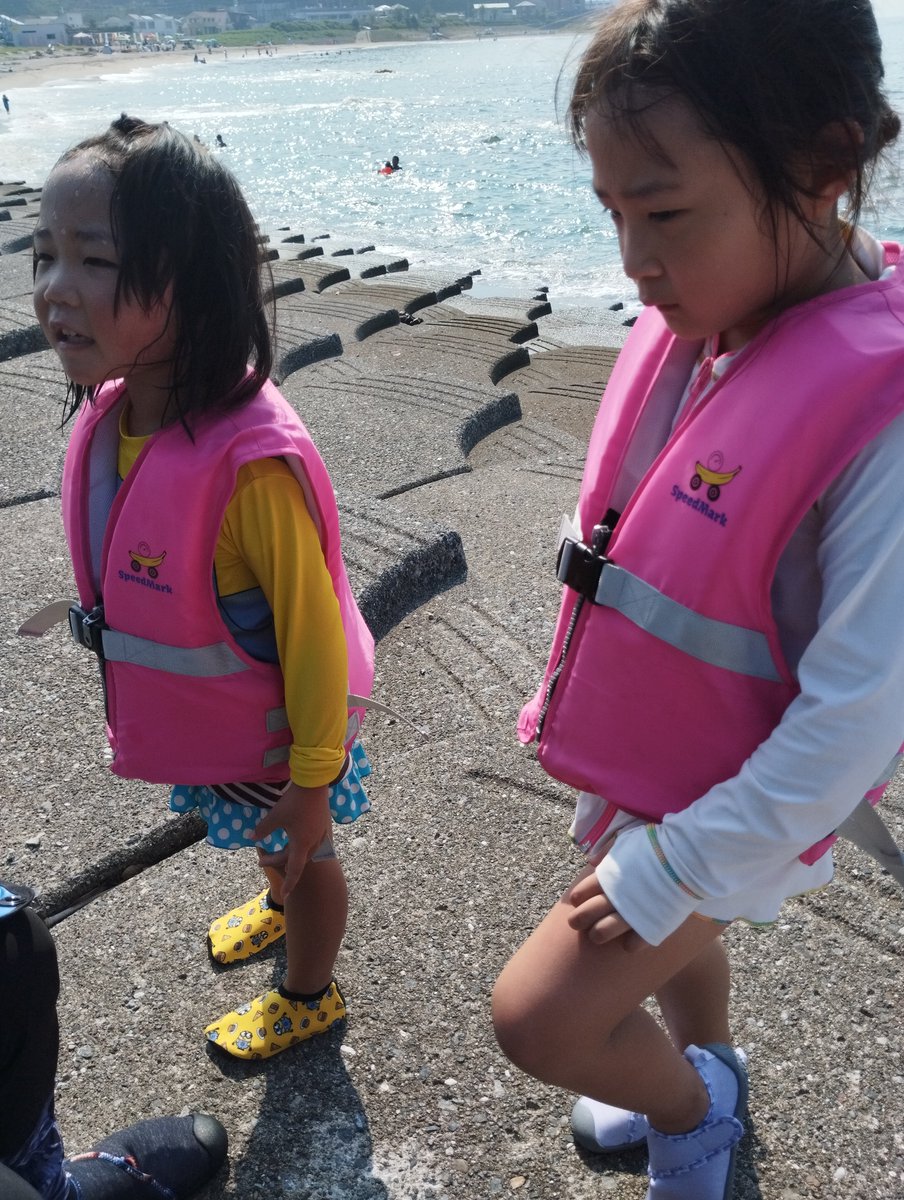 anchan_pdp's tweet photo. 昨日今年1発目の海に行ってきました✨️
姪っ子ちゃん達は楽しそうに海で遊んでました 私はカニ取りに今年は全然サイズが小さい🤣 また来週行くからその時に
しかし日焼け痛ェ💦 https://t.co/YrMxnfJitv