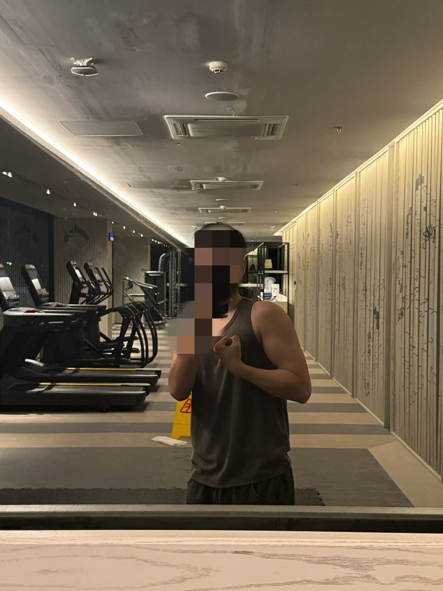 DZM08519's tweet photo. 肉壮公狗?装的而已😂 私下是个死妈畜生 是个喜欢装逼的无脑母猪飞机杯🖕 看到老子臭脚就他妈变回娘炮母猪傻逼🤮 #���差 #堕落 #gooner #母猪 #曝光 #鼻勾 #控r #无脑傻逼 https://t.co/I1HFkgGO1y