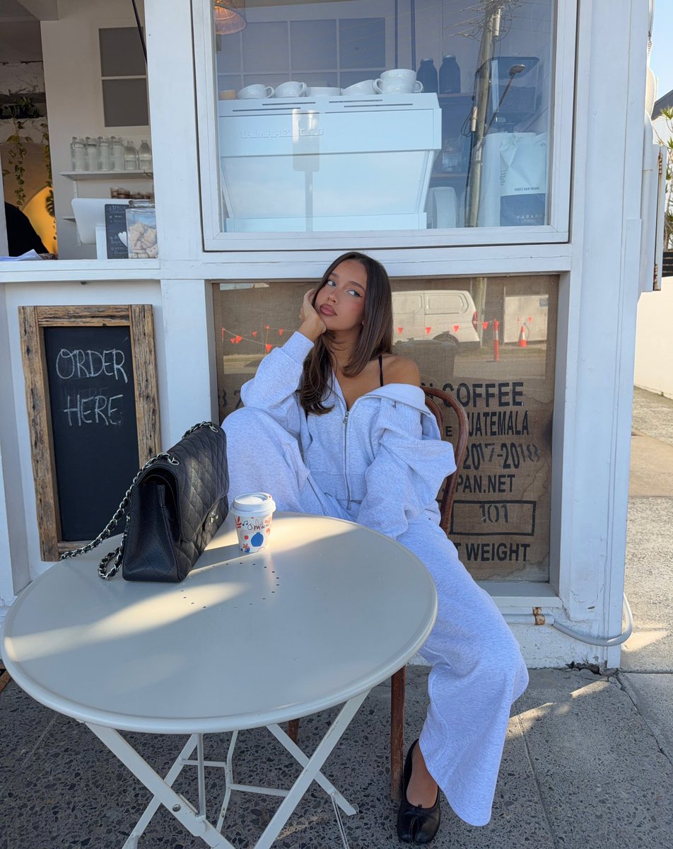 ISeaYouLooking's tweet photo. ☕️ https://t.co/IH7KVqiKov