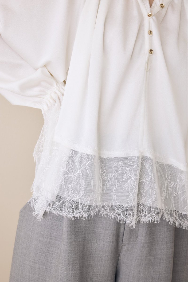 umnetofficial's tweet photo. Umnet 2026 AUTUMN / WINTER
#ANDLACEBLOUSE
 
#Umnet #Umnet26AW #fashion #일본패션 https://t.co/oTGjKRw0zy