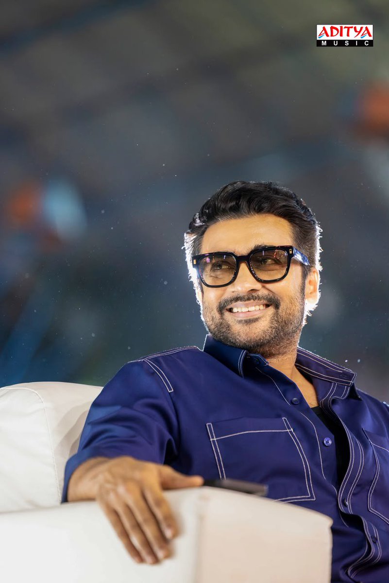 AdityaTamil_'s tweet photo. A gallery full of happiness β€οΈ
#VASAudioLaunch πΈ
-- https://t.co/LXOBsLSHqM
#VishwanathAndSons #VASonAUG14th
@Suriya_offl #VenkyAtluri @_mamithabaiju @realradikaa @TandonRaveena @gvprakash @vamsi84 @NavinNooli @NimishRavi @Banglan16034849 #SaiSoujanya @SitharaEnts @Fortune4Cinemas #SrikaraStudios @ThinkStudiosInd @adityamusic @AdityaTamil_ @PharsFilm