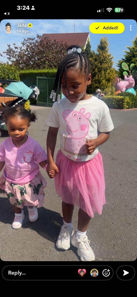 blackebony28's tweet photo. Jada p via snap ❤️

Morayo finally met Peppa Pig 😍🤩 https://t.co/fLMd5Pknrk