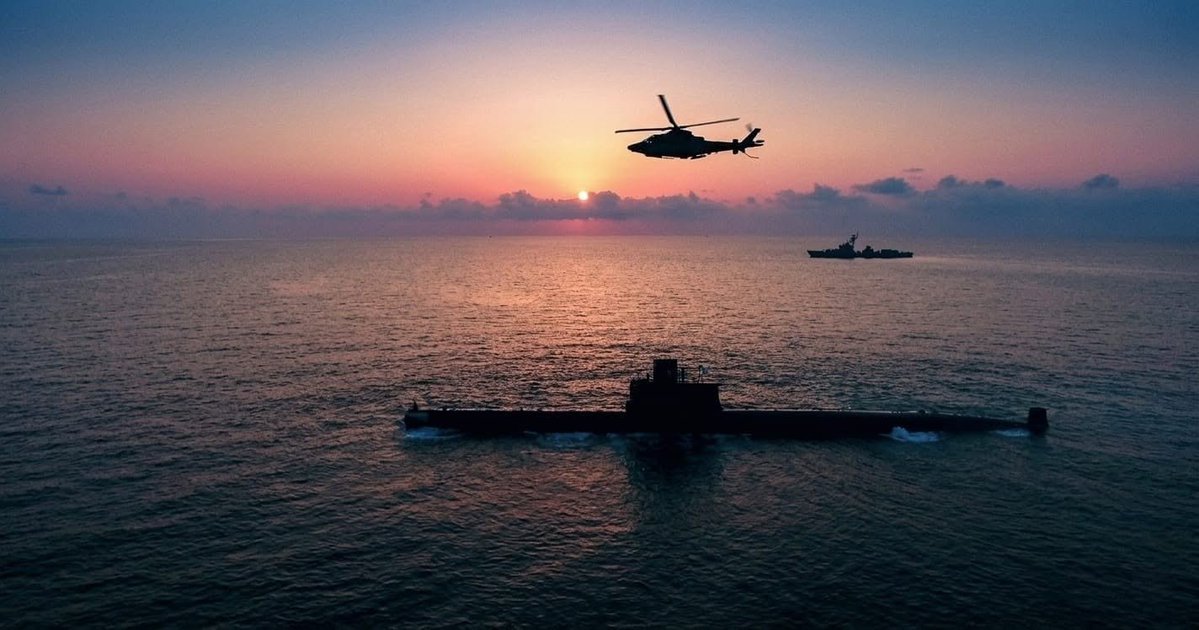 DemhaDeshi's tweet photo. 🇧🇩🤝🇸🇦 Bangladesh has joined a Saudi Arabia-led multinational maritime defence alliance to counter Houthi threats. Members of the coalition will share intelligence, information &amp; operational planning, as well as conduct joint military exercises and naval operations. https://t.co/YOuws0ZEMi