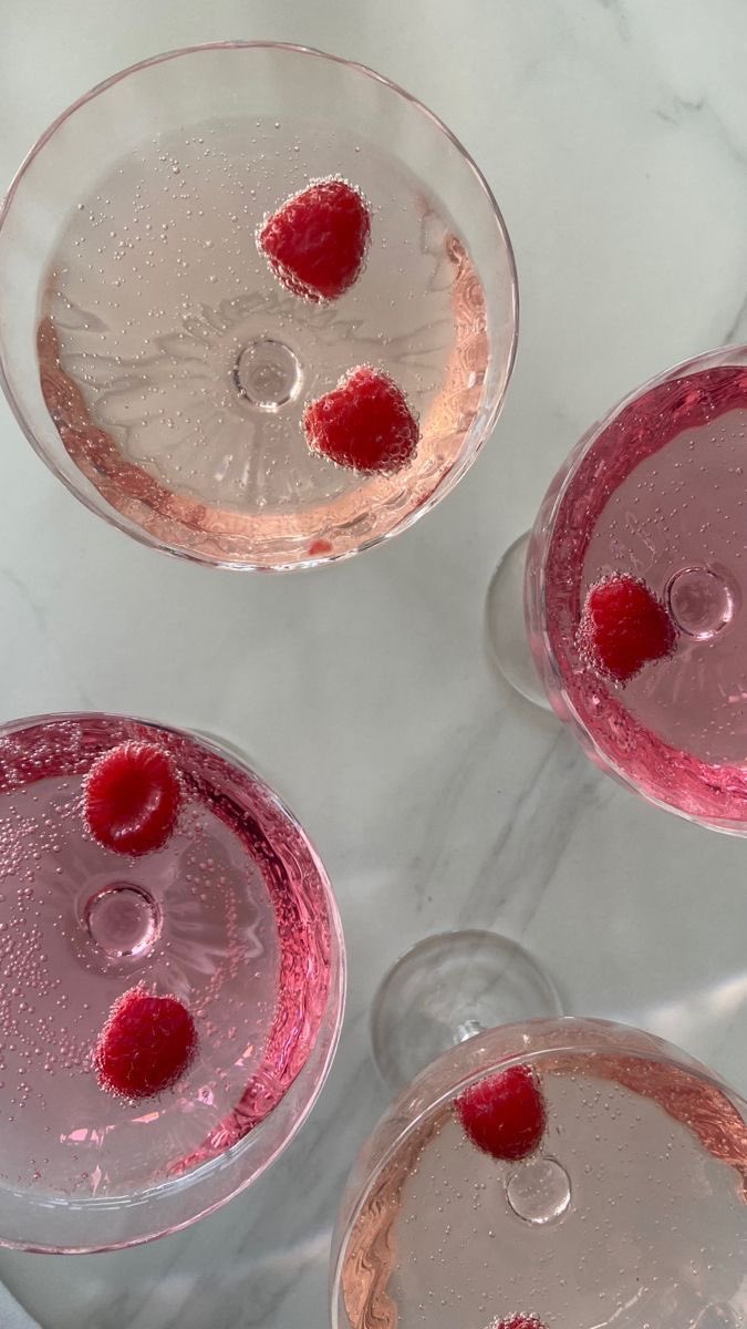 dazzlinghavens's tweet photo. Cocktails https://t.co/L8rgK1SaSi