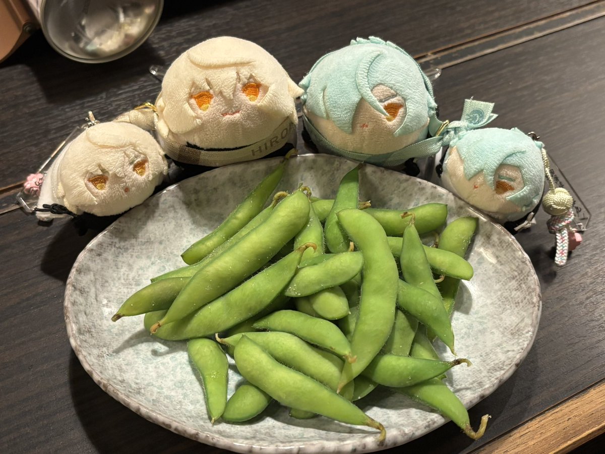 ayori015's tweet photo. ⑨美味しいものを食べる！サーモンレアカツにいくら載せたらもう美味しいしかなくて優勝だった。刺身はやっぱり鮮度が違う🐟✨夏のせり鍋は初めてだったけどシャキシャキで美味しかった🍲 https://t.co/6Py9HnOYz0
