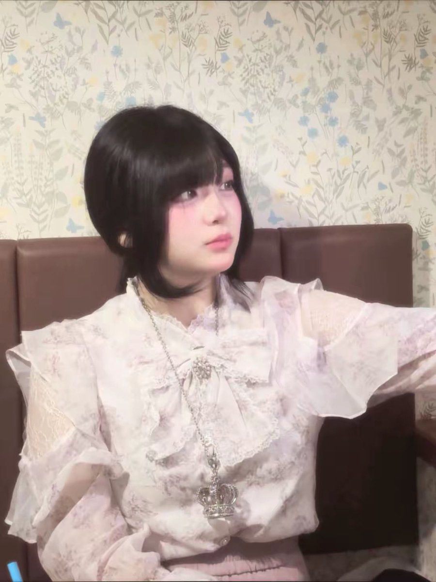 Sinofxt's tweet photo. 仲良くしよー？レズの子と話したい！暇だからね笑 女の子って確認できる子とだけね笑
#レズビアン　#レズビアアンさんと繋がりたい　#wlw https://t.co/GW5EoTRx4S