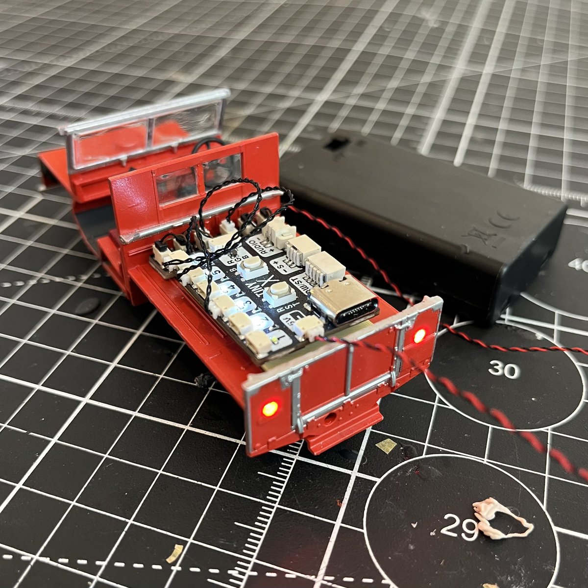PaterPracticus's tweet photo. @rpimagazine More lights installed on my Land Rover fire truck, with expansion boards allowing me to double up the LEDs for each port on the RP2040 powered @pimoroni Tiny FX controller. #MakerMonday https://t.co/rvki52943U