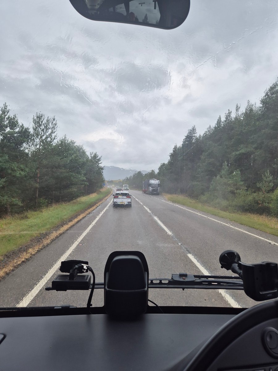 MorayEmerald's tweet photo. On the road to paradise. https://t.co/ZVFWj1UzsE