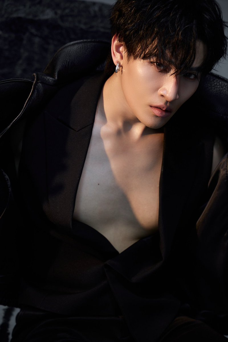 ohmthitiwat's tweet photo. Quietly becoming. 🖤 https://t.co/sgPF1YgNHu