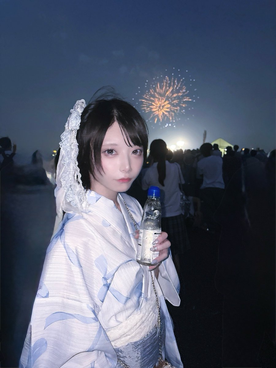 apollo_1204's tweet photo. この夏もいっしょ🎐 https://t.co/r7C07LxzVP