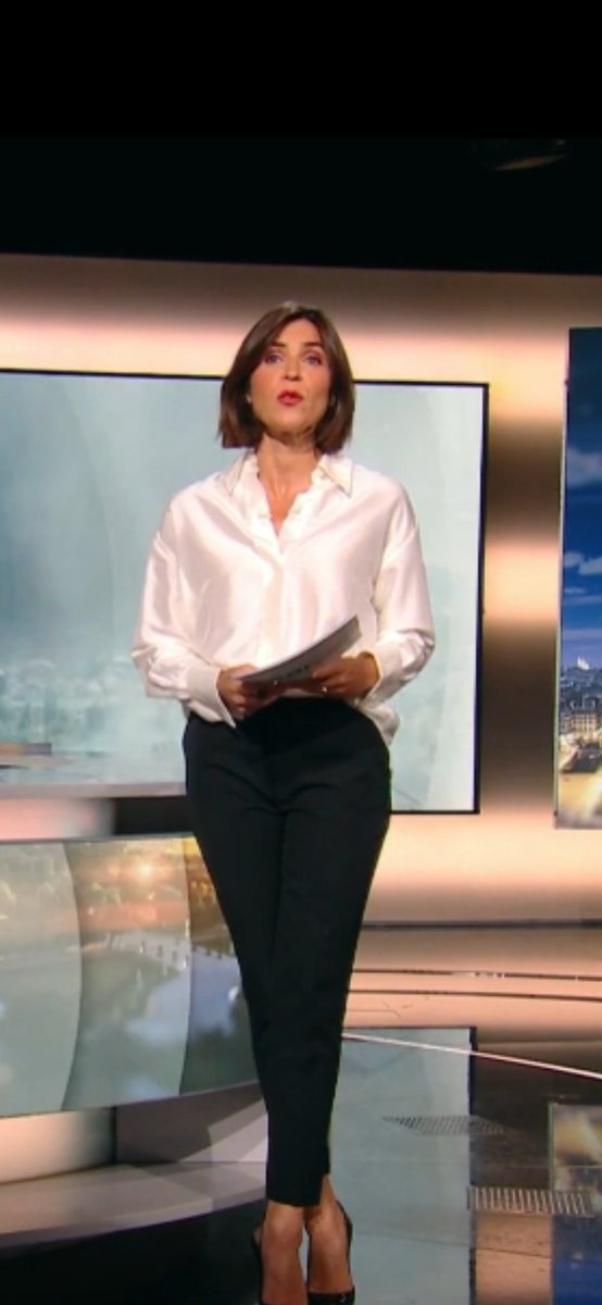 chemsier's tweet photo. Sonia Chironi - 02.08.2026
L'excellente et merveilleuse @SoniaChiro à la présentation du journal de 20h sur #France2
😍
#chemisier #blouse #satin #soie https://t.co/hz0wMO64z3