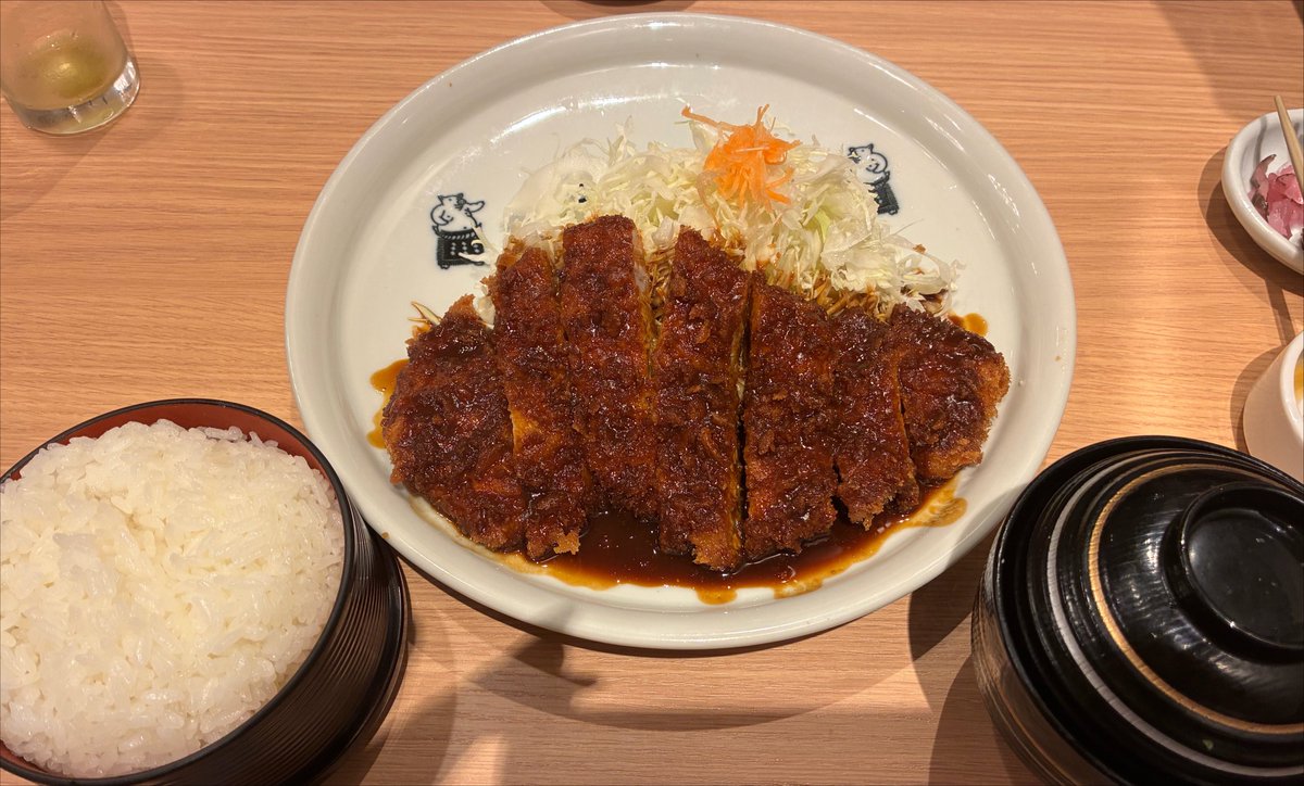 NIO_COS's tweet photo. 今日のおひる

カツの中なら

味噌カツが1番好き https://t.co/pXonNhVRHW
