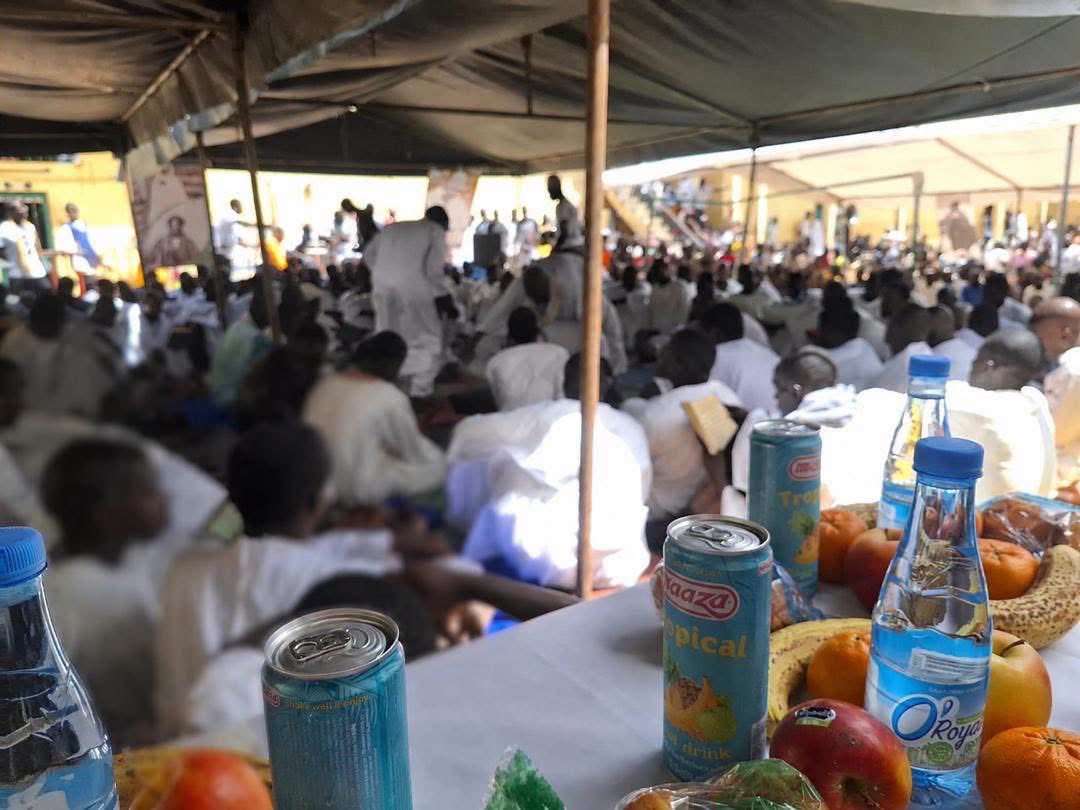 Cisse_Maps's tweet photo. Célébration du Grand Magal à la Maison d’arrêt de Rebeuss et au Camp pénal de Liberté 6

À l’occasion de la célébration du Grand Magal, des cérémonies religieuses ont été organisées à la Maison d’arrêt de Rebeuss et au Camp pénal de Liberté 6, permettant aux personnes privées de liberté de vivre ce moment de foi, de recueillement et de communion.

Cette initiative s’inscrit dans la volonté de garantir l’exercice de la liberté de culte en milieu carcéral et de promouvoir les valeurs de paix, de solidarité, de discipline et de cohésion sociale incarnées par le Grand Magal.

L’Administration pénitentiaire réaffirme son engagement à accompagner les personnes privées de liberté dans leur cheminement spirituel, tout en œuvrant pour le respect de la dignité humaine, la réinsertion sociale et la préservation des droits fondamentaux.

Bonne célébration du Grand Magal à toutes et à tous.

#GrandMagal #Magal2026 #AdministrationPénitentiaire #Rebeuss #CampPénalLiberté6 #LibertéDeCulte #DignitéHumaine #Réinsertion #ServicePublic #Sénégal