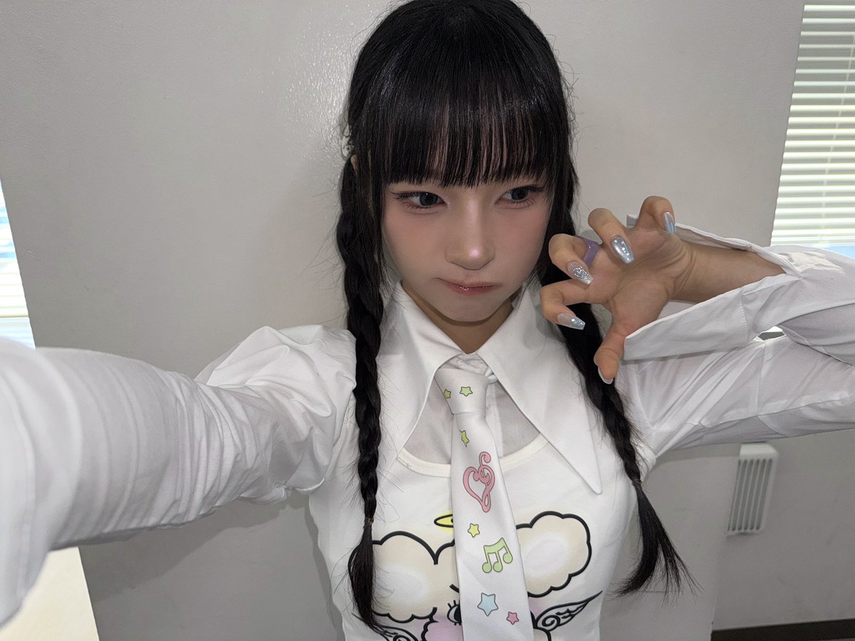 UNIS_offcl's tweet photo. 名古屋で会えたエバーアフターのみんな、ありがとうございました！🫶
月曜日にみんなと会って、素敵なパワーをもらえたので、今週も一緒に頑張りましょう〜！また会える日を楽しみにしています✨🩷

#UNIS #유니스 
#YUNHA #방윤하 https://t.co/a16Radegvb