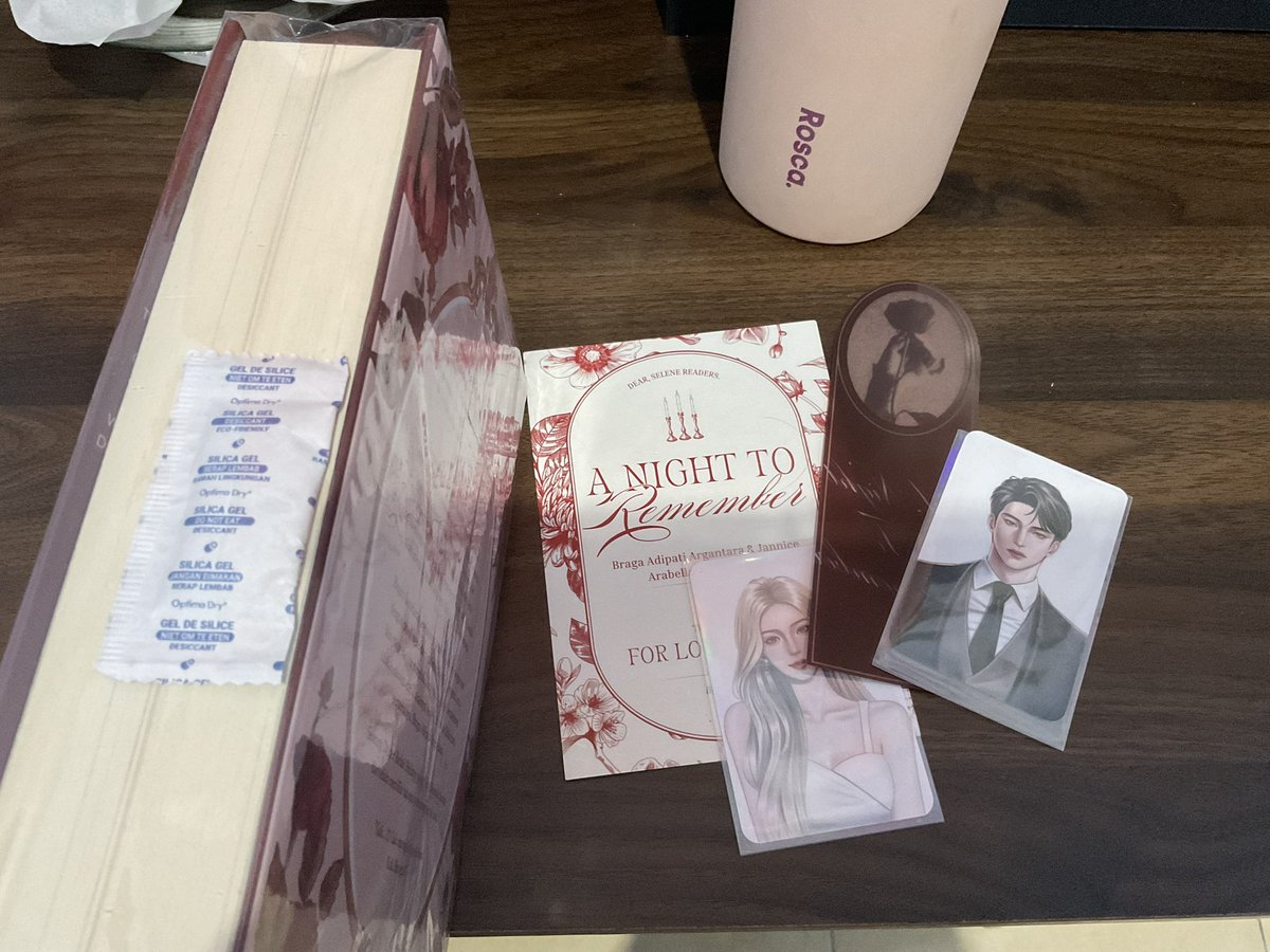 pretutpe2b's tweet photo. wts novel a night to remember 155 nett splitpay via tokped/tiktokshop #zonauang #novel #zonajajan #prelovednovel https://t.co/raCvI6NwHu