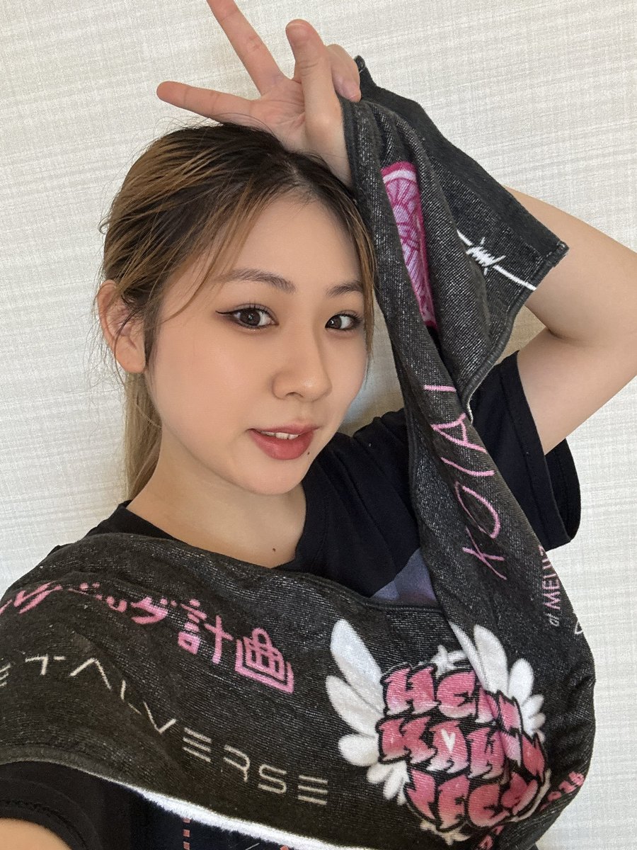 sakamiti46group's tweet photo. 陸上選手みたいだろう実は、すごいベーシストLi-sa-Xなんだぜワイルドだろ〜🎸 https://t.co/ooLXBlizqX
#lisaX #KOIAI https://t.co/KY2aopaQqv