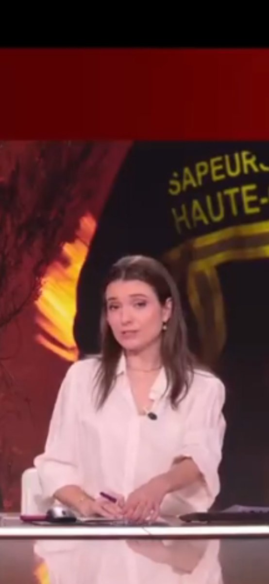 chemsier's tweet photo. Marie Gentril - 01.08.2026
La charmante et sublime @MarieGentric à la présentation du journal sur #BFMTV
😍
#chemisier #blouse #satin #soie https://t.co/tR3JmkNNA9