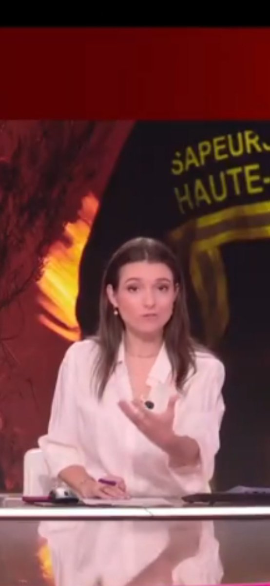 chemsier's tweet photo. Marie Gentril - 01.08.2026
La charmante et sublime @MarieGentric à la présentation du journal sur #BFMTV
😍
#chemisier #blouse #satin #soie https://t.co/tR3JmkNNA9