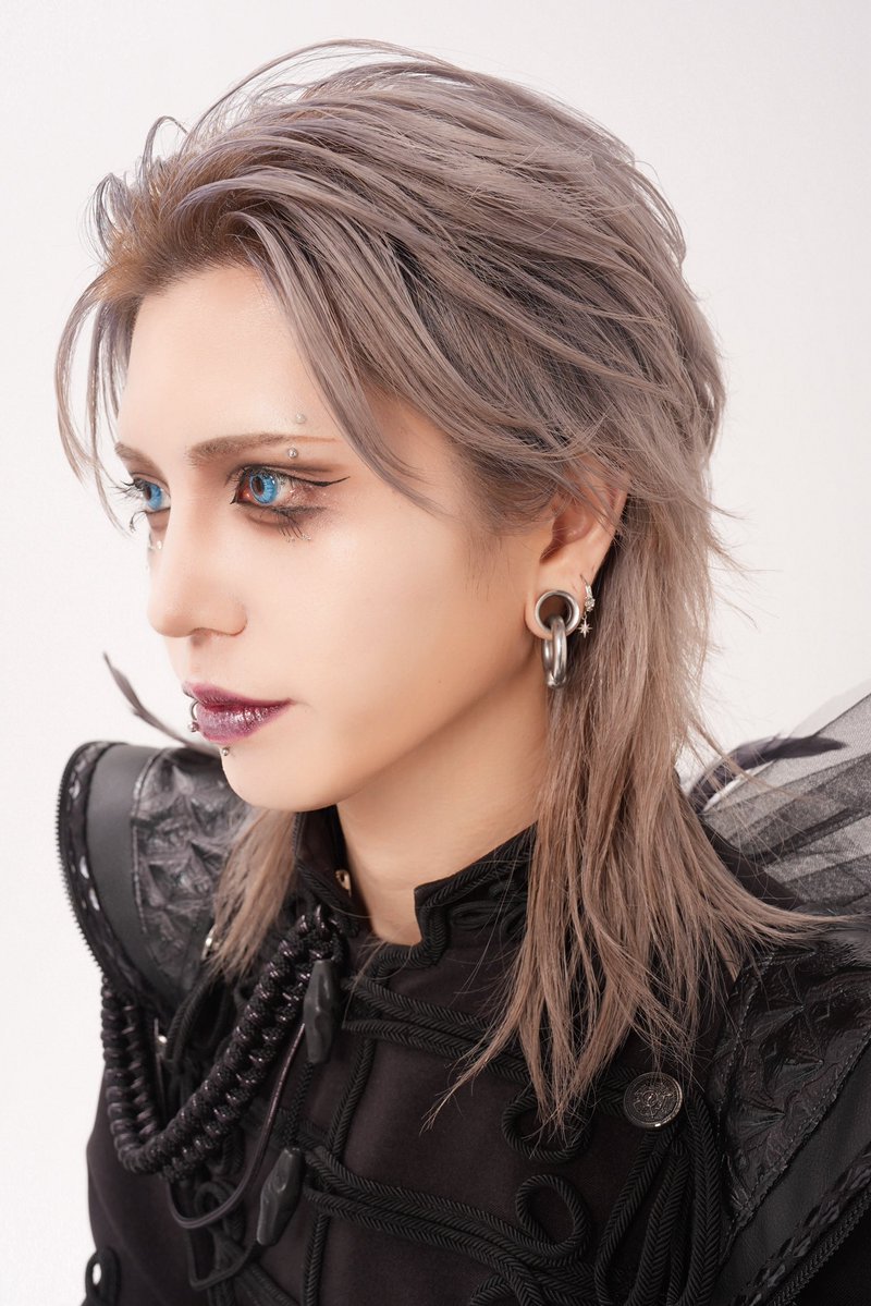 nisigakky's tweet photo. 0.1gの誤算 河村友雪さま
2026/08/03 KT zepp横浜

本日＆お誕生日のキービジュアル担当させていただいております。
ライブ仕様ではキラキラ感UP✨️

毎年色んなメイクをさせていただけて楽しいです！

お誕生日おめでとうございます🎉 https://t.co/FzCoMbvgtn