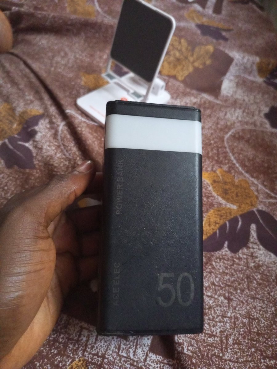 chrisdadiva's tweet photo. I got this my Power Bank for 70K. https://t.co/bux5J936eN