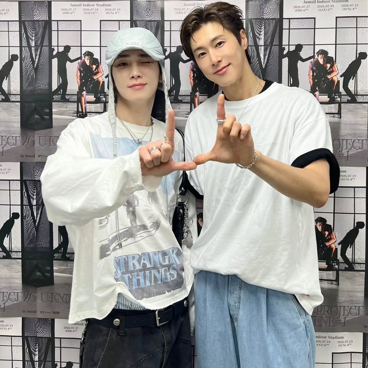 Kkorepo's tweet photo. 「#東方神起」#ユンホ、親しい人々との微笑ましい瞬間…「大きな力になりました。Thank U」 
🔗https://t.co/ykXQJewcqA https://t.co/tPXbfme4K6