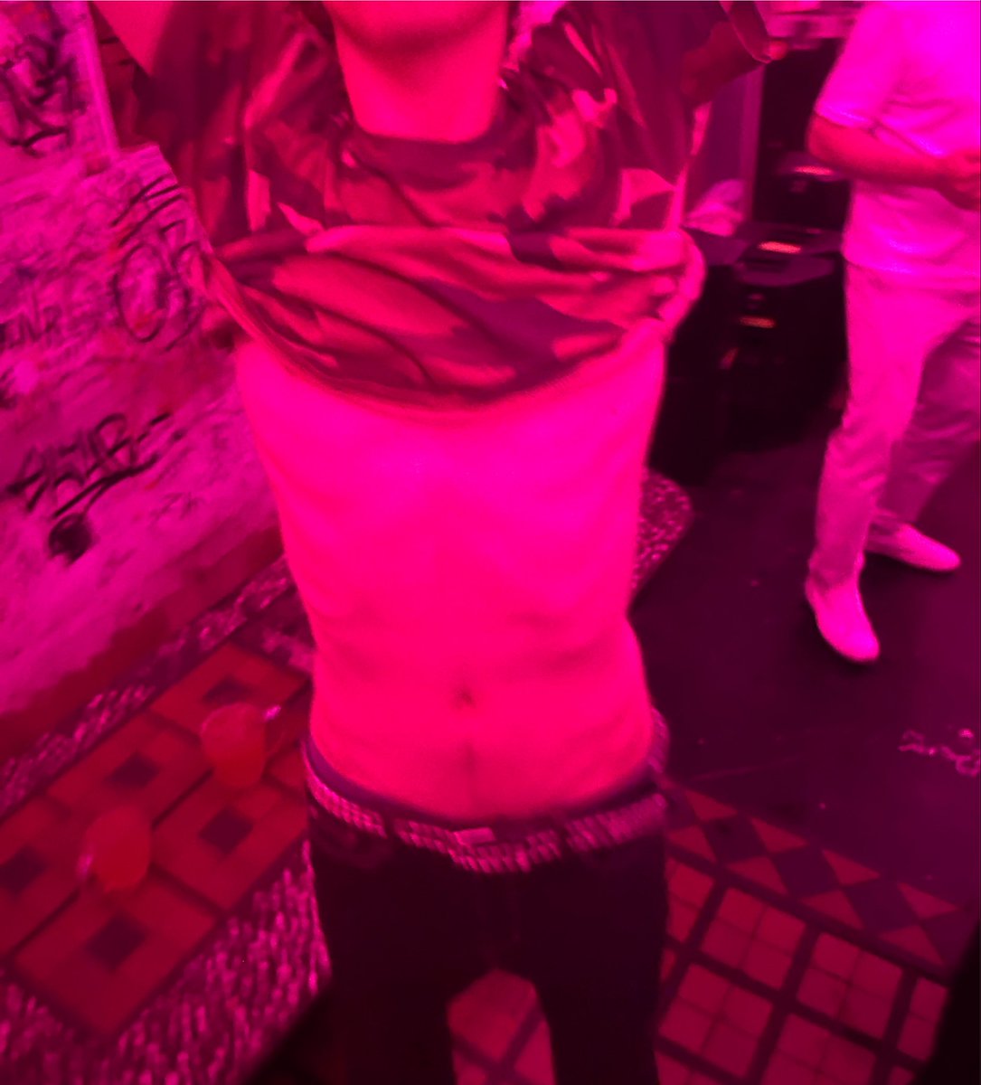 de__squ12kor's tweet photo. dance https://t.co/7aKC3LcoPs