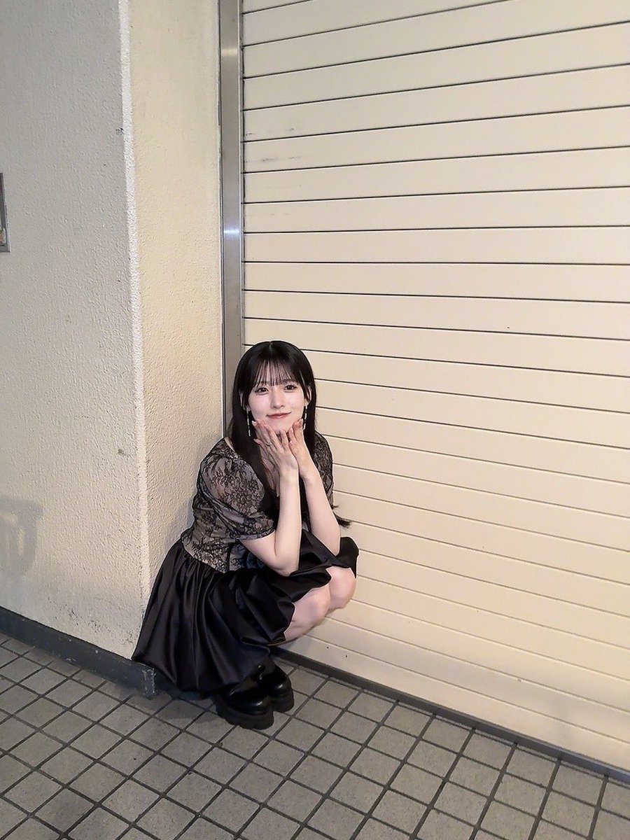 kamen_saka46's tweet photo. 衣装も相まってめちゃくちゃそそる💕 https://t.co/XuOcncOIsa