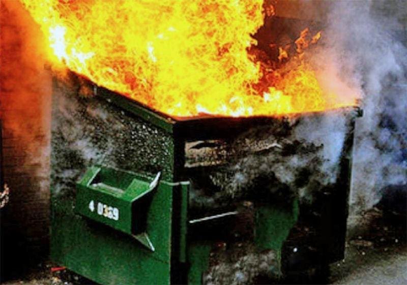 FunJourneys's tweet photo. Night Riders! 🌕⭐️✨
Well, we left the dumpster fire work camping job and moved on to bigger and better things. lol
#rvlife #rvliving #rv #travel #workcamping #workamping #job #jobsthatsuck https://t.co/ql1H37r5Yg