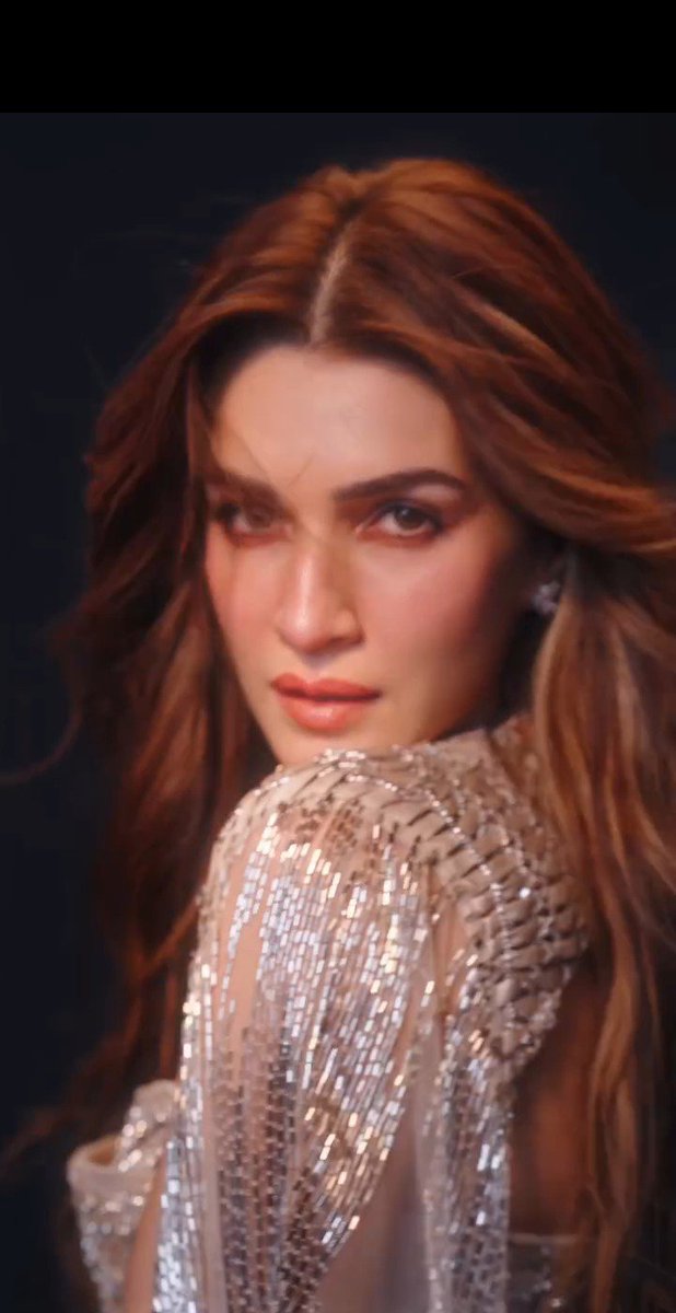 Shaileesgurl's tweet photo. Is she even real??? https://t.co/1QpshizLIk