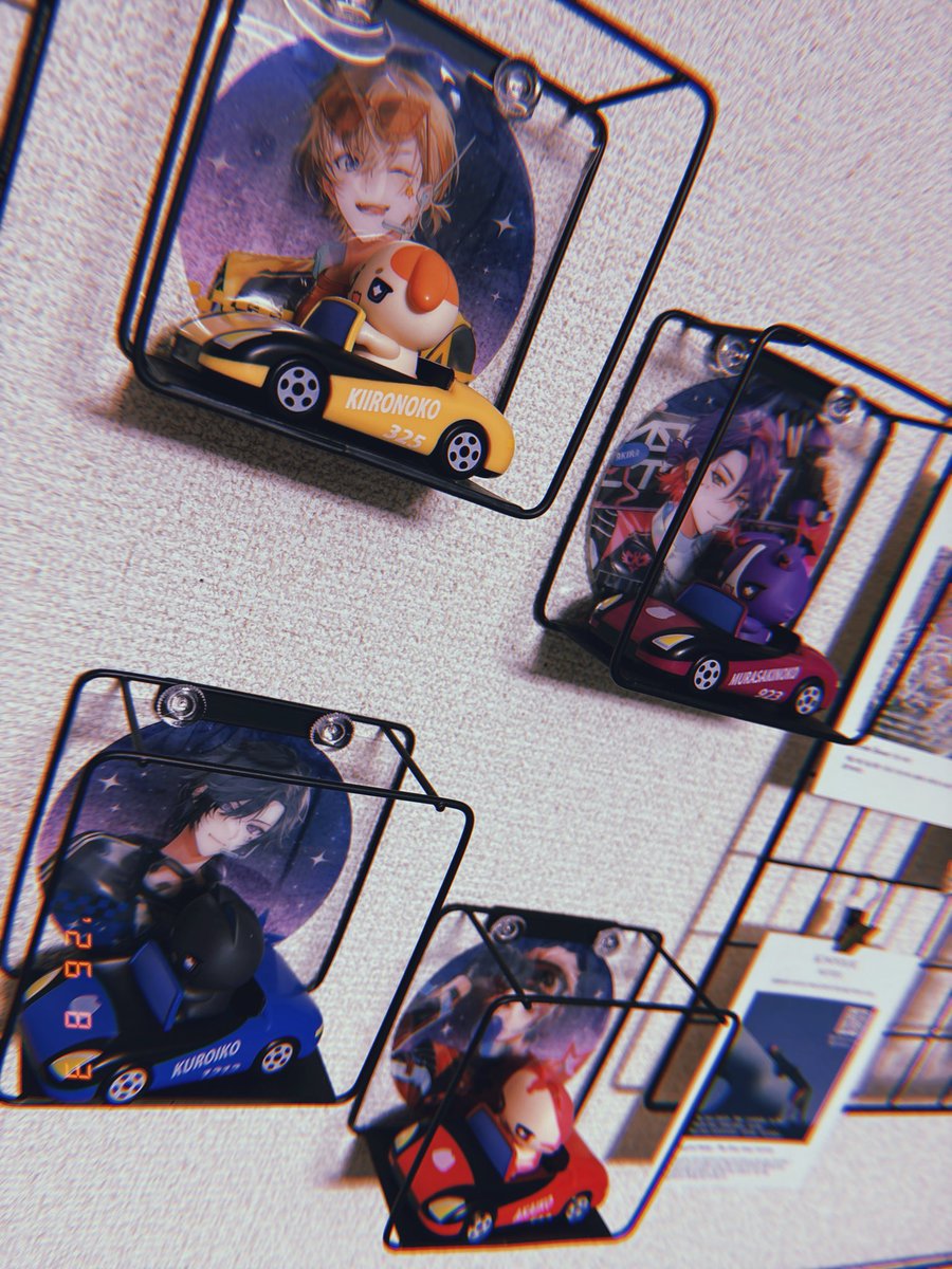 asparanikumaki's tweet photo. 覚悟を決めてわんにゃの車たちを壁に飾ったけど非常にかわいい https://t.co/1nM8CnKxQ7