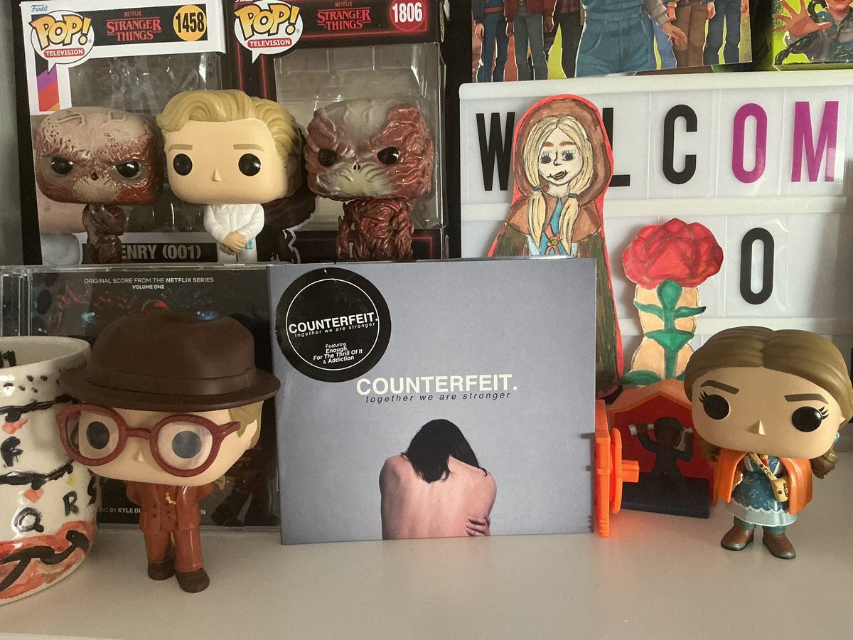 alixv07's tweet photo. I finally received my Counterfeit CD 🥹 Welcome to the collection baby :3 #jamietwt https://t.co/CSOrPKCiXd