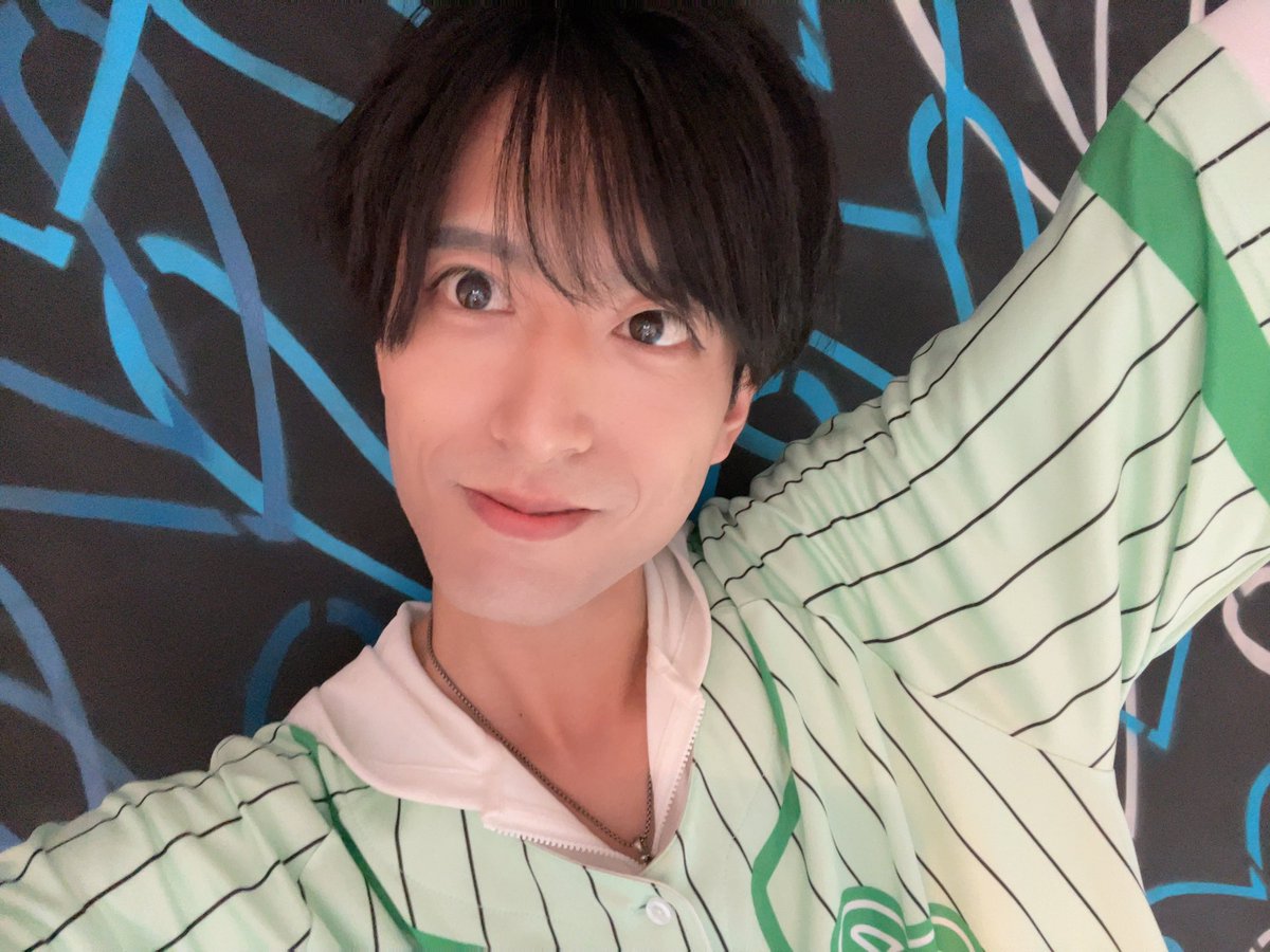 premiere_rikuto's tweet photo. 本日は #まにふぃっく vol.5✨
急遽のGEシアター開催だったけど
みんな時間を合わせて会いに来てくれて
本当にありがとう！！

今日の㌽！ターンがめちゃめちゃ綺麗だった自信があります🏋️

ユニフォームの時って白スニーカーなんじゃけど、この靴とGEの床の相性が良いみたい👍

次は越谷！トレカも！ https://t.co/TIYZBoyf74
